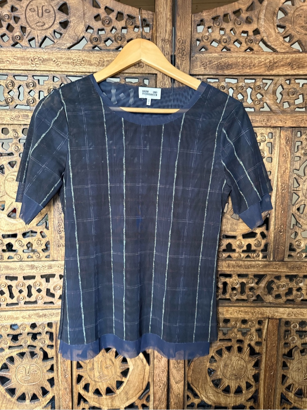 Baum und Pferdgarten Navy Plaid Sheer Mesh Short Sleeve Top SZ M